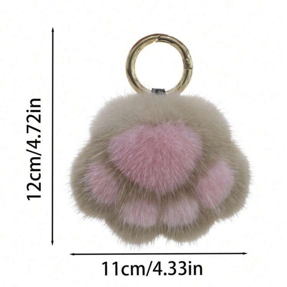 🚨SELLERS BUNDLE🚨3 Furry Cat Paw Bag Charms - Picture 5 of 7